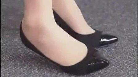 同桌丝袜脚:,揭秘校园里的神秘恋情