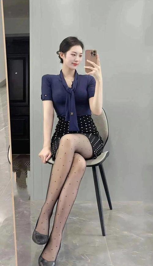 黑丝袜大长腿,大长腿的优雅演绎