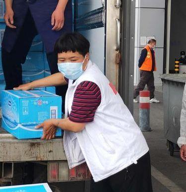 武汉女司机丝袜